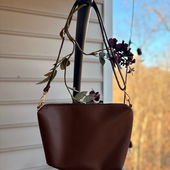 Mia K Collection Hobo Crossbody | Brown | Minimal & Versatile | Like-New - Picture 9 of 12